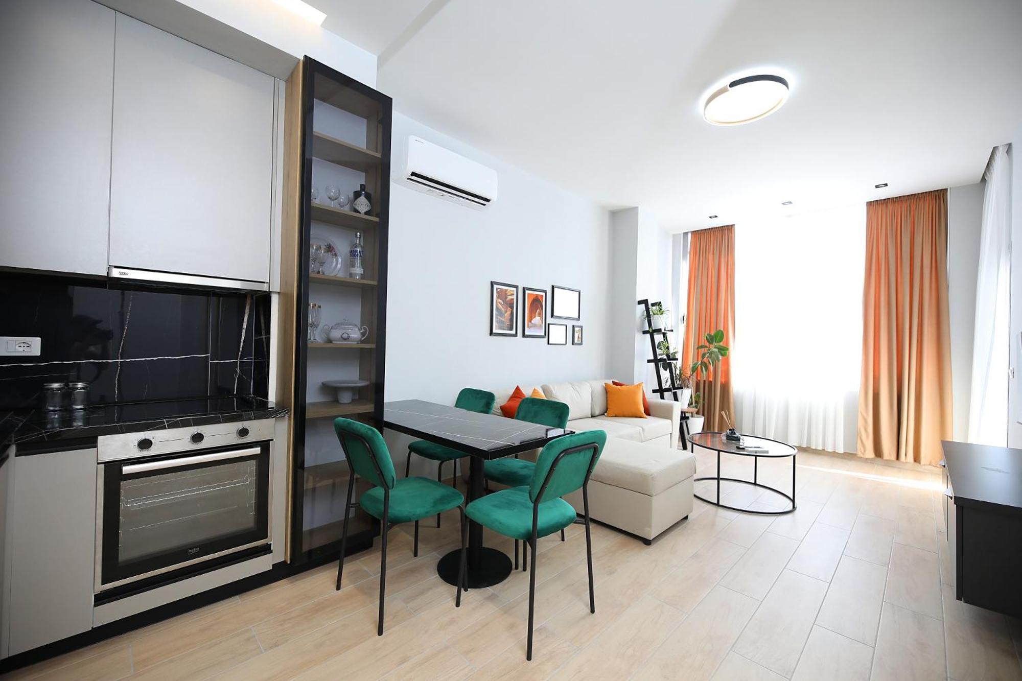 Apartment's Apartment *