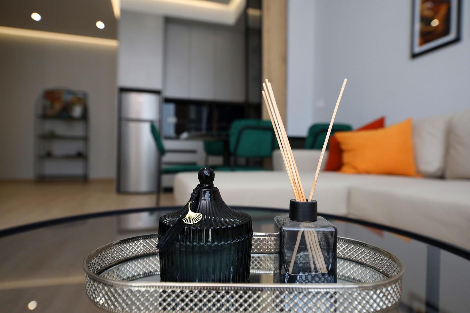 Apartment Apartment's