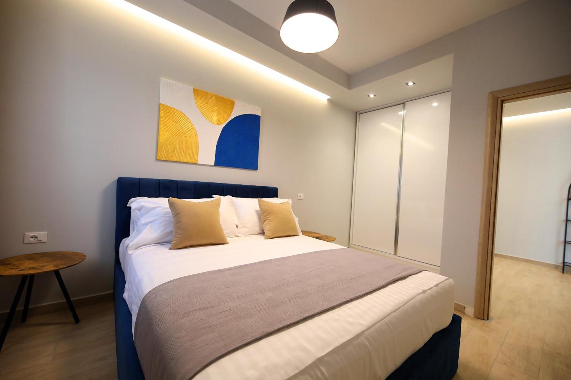 Apartment's *